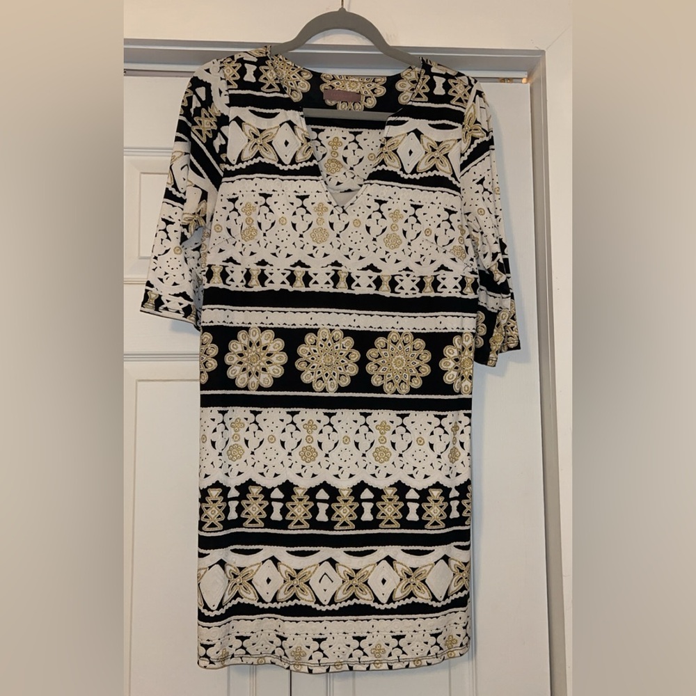 Harper shift dress in black, white and gold